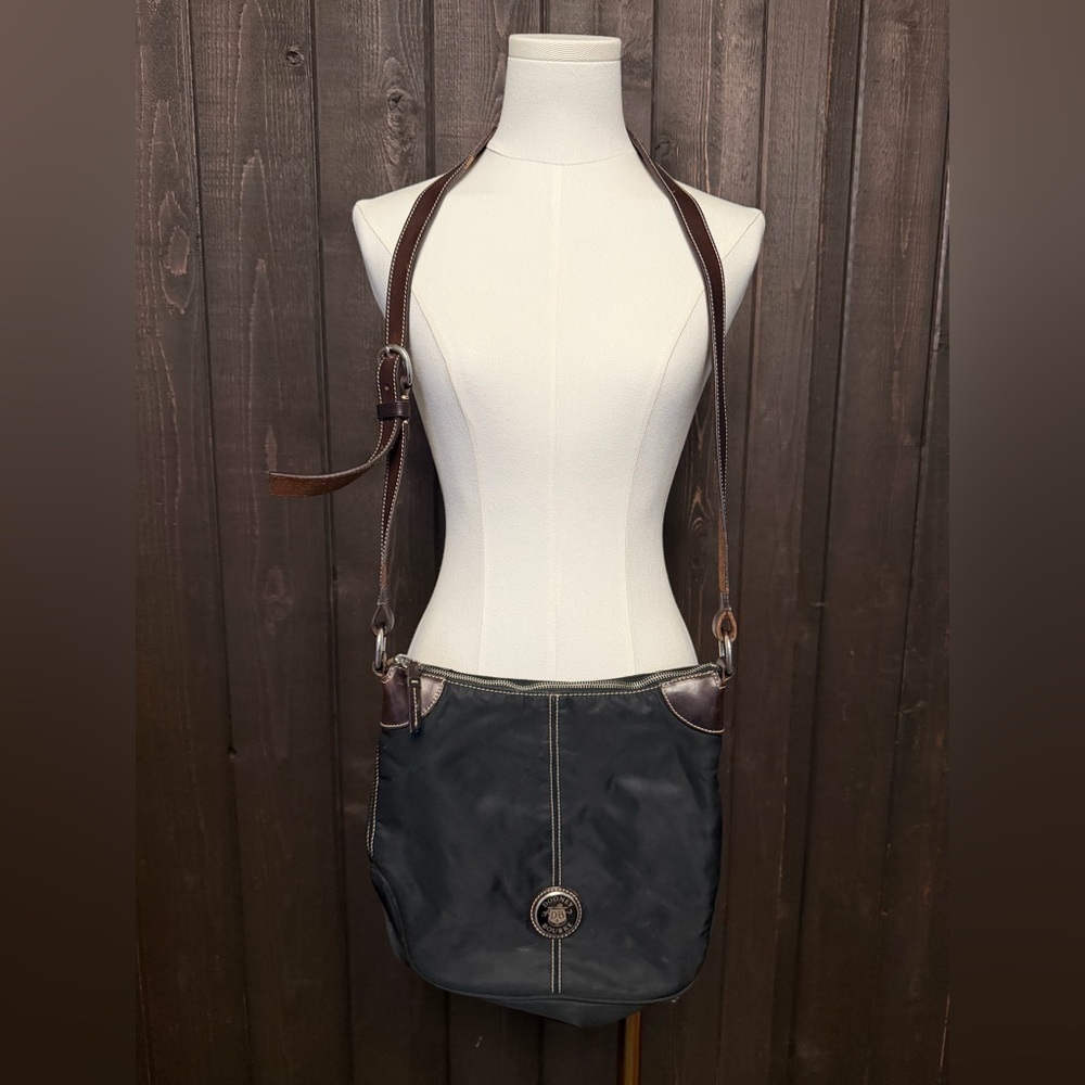 Dooney & Bourke Wayfarer Black Nylon Brown Leather Small Crossbody Shoulder Bag - Picture 1 of 7